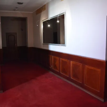 Rynkowy アパートホテル リブニク